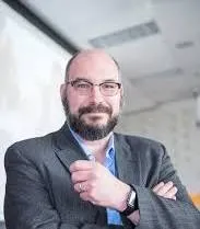 Aaron Gulyas headshot